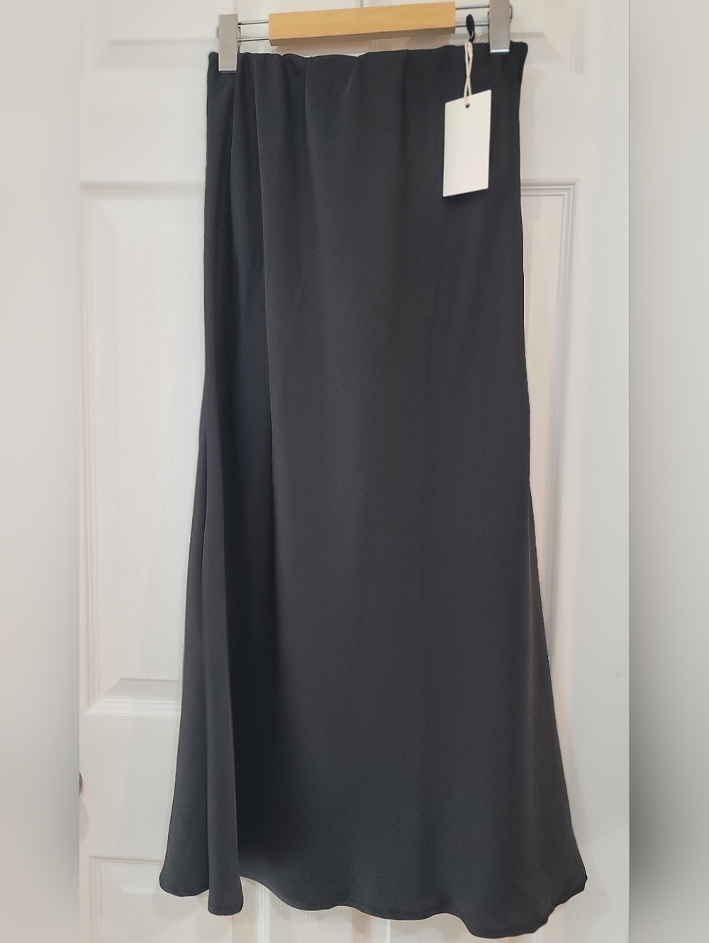 Little Mountain Black Maxi Skirt with Fluid Silhouette